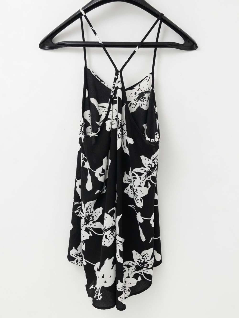 Banana Republic Black and White Summer Floral Printed Cami Women’s Medium - Picture 3 of 3